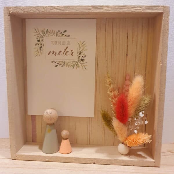 HOUTEN KADER (20x20)MET QUOTE - HOUTEN PARELTJE MET DROOGBLOEMETJES