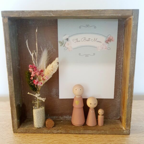 HOUTEN KADER (20x20)MET QUOTE EN VAASJE DROOGBLOEMETJES - Best Mom