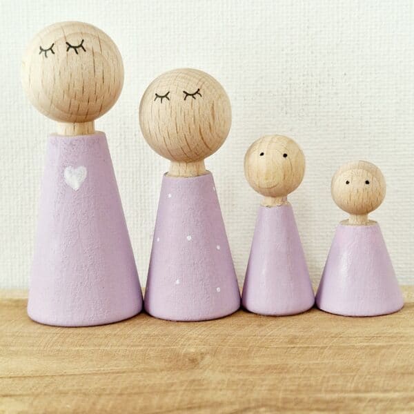 Houten poppetje vrouw/meisje LILA