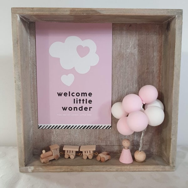Houten kader 20X20 met trein en  - girl
