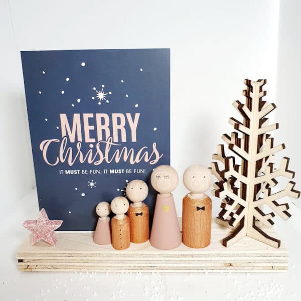 Houten plateau 5x20  met quote MERRY CHRISTMAS en houten kerstboom